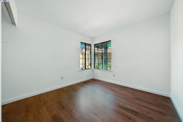 2524 Brazil Ct, Antioch CA: https://media.crmls.org/mediaz/ad44c1b7-6d88-4827-9e65-dbafeecf36f6.jpg