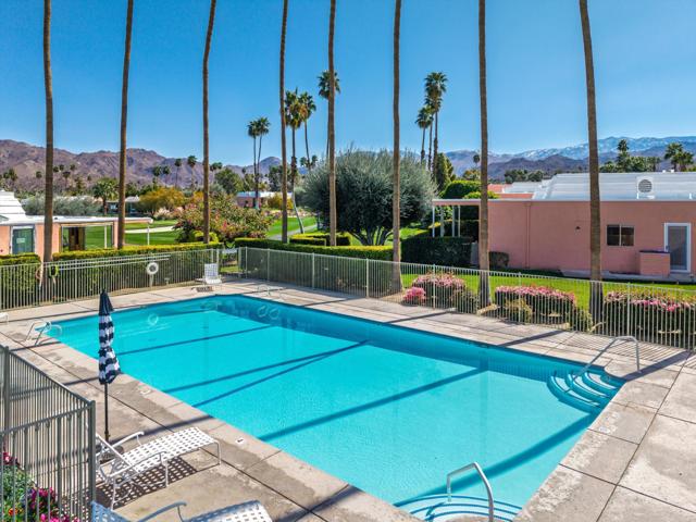 46640 Amir Drive, Palm Desert CA: https://media.crmls.org/mediaz/ad450af8-5c5a-4138-b992-c56148345f1f.jpg