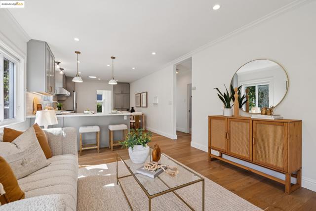 1642 10Th St, Berkeley CA: https://media.crmls.org/mediaz/ad452d4f-2a1f-459e-b4b3-3e93afbe6e6b.jpg