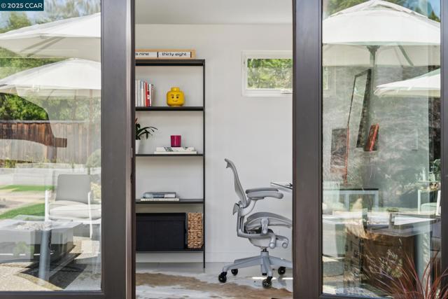206 Santa Fe Dr, Walnut Creek CA: https://media.crmls.org/mediaz/ad4554b6-d2ca-497d-8ad9-0cf2894e65a9.jpg