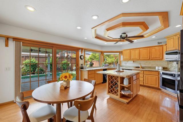 Detail Gallery Image 12 of 40 For 18358 Locksley St, San Diego,  CA 92128 - 3 Beds | 2 Baths
