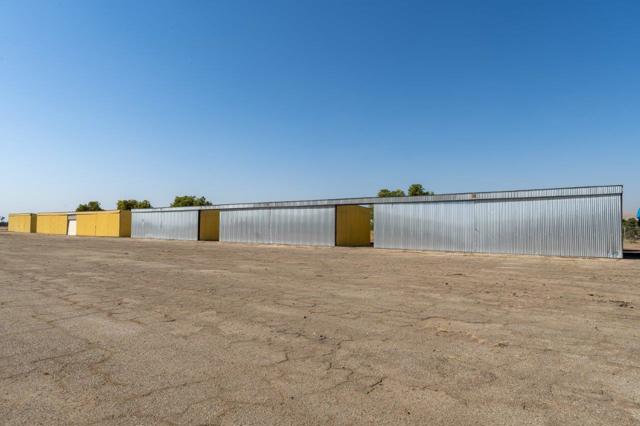 Image 13 of 21 For 23500 Eckert Field Airport (1q1) Ave