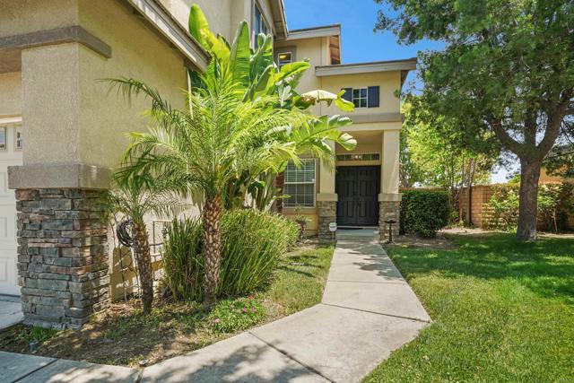 8749 Fairoaks Court, Rancho Cucamonga CA: https://media.crmls.org/mediaz/ad460685-d9f6-41a5-af9a-08eed874abee.jpg