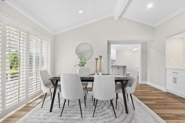 553 Saint George Rd, Danville CA: https://media.crmls.org/mediaz/ad463fe2-9ed3-4854-8327-f561518996a5.jpg