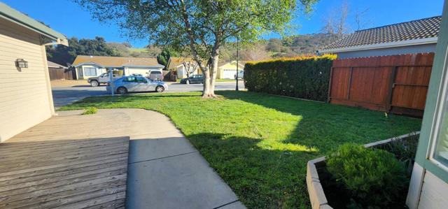46200 Pine Meadow Drive, King City CA: https://media.crmls.org/mediaz/ad46c09f-c256-4e13-9e26-d93de8a47460.jpg