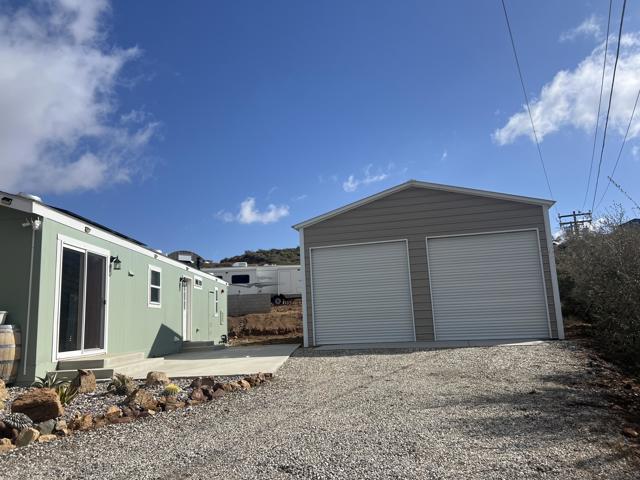 16680 Valley Hi Drive, Banning CA: https://media.crmls.org/mediaz/ad46c474-ce3e-44d5-81d8-ea92c0a73d69.jpg
