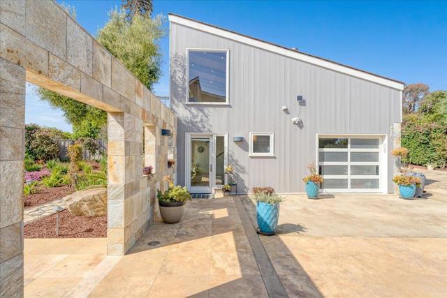 405 Heather Point Lane, Watsonville CA: https://media.crmls.org/mediaz/ad46cefc-a0f9-48c2-9f2e-fcd9f5e954ef.jpg