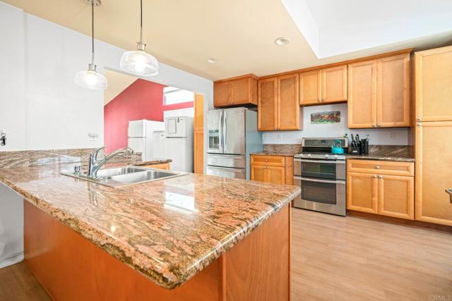 Detail Gallery Image 28 of 48 For 4499 Pebble Beach Dr, Oceanside,  CA 92057 - 4 Beds | 3 Baths