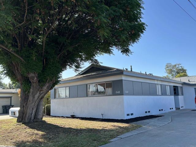 648 Cedar Street, El Cajon CA: https://media.crmls.org/mediaz/ad47b6ff-e8ca-4e63-b599-3f6b588b0158.jpg