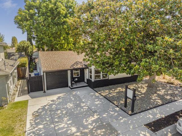 362 N Murphy Avenue, Sunnyvale CA: https://media.crmls.org/mediaz/ad48606e-2ca9-4c44-969f-1ceb8572f5d0.jpg