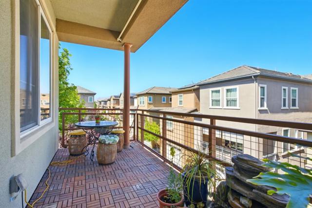 528 Odyssey Lane, Milpitas CA: https://media.crmls.org/mediaz/ad4abf81-3e1d-4216-a772-92a7e87f33ce.jpg
