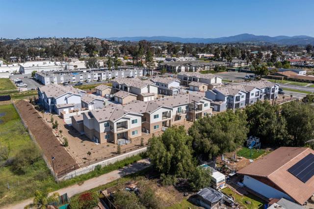 523 16Th Street, Ramona CA: https://media.crmls.org/mediaz/ad4acb20-5e1f-4572-bd71-fc626804cb5e.jpg