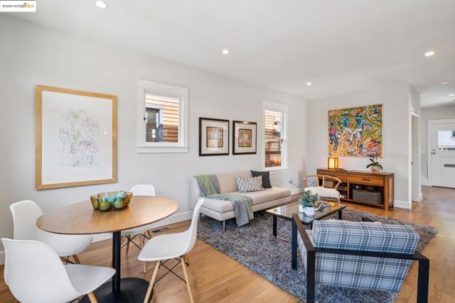 1811 Parker St, Berkeley CA: https://media.crmls.org/mediaz/ad4af7a0-5cab-4c80-a6fc-8865b3196a8d.jpg