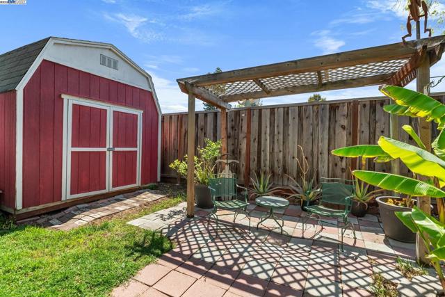 6364 Noel Ave, Newark CA: https://media.crmls.org/mediaz/ad4b03c7-4861-4ac2-b7c1-7d4395903176.jpg