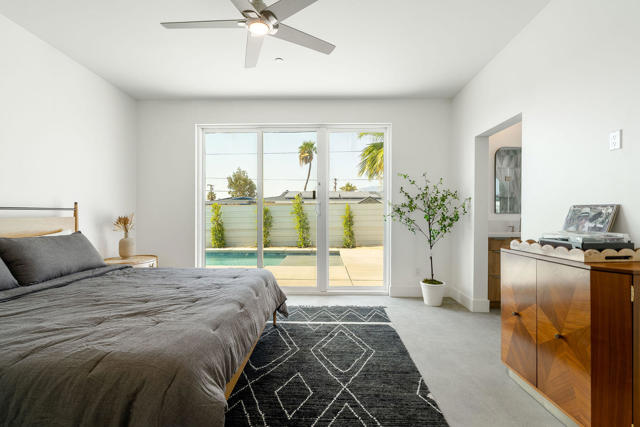 361 W Sunview Avenue, Palm Springs CA: https://media.crmls.org/mediaz/ad4c12d8-1865-499a-812a-f51c3054617e.jpg