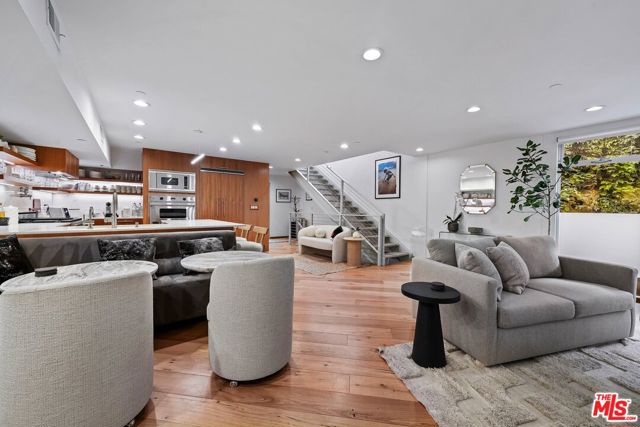 512 Brooks Avenue, Venice CA: https://media.crmls.org/mediaz/ad4cb75d-0e70-4144-884f-5a9d944d61e7.jpg