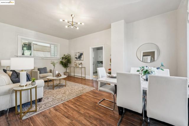 1549 5Th Ave, Oakland CA: https://media.crmls.org/mediaz/ad4dd1f1-30cd-405c-b8f3-7879aaba46b3.jpg