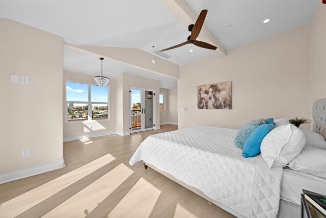 812 N Cleveland Street, Oceanside CA: https://media.crmls.org/mediaz/ad4e0dd7-a9c3-4856-ae89-8af4edb0df83.jpg