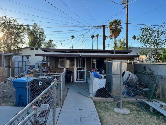 413 Giles, Calexico, California 92231, ,Multi-Family,For Sale,Giles,250000566SD