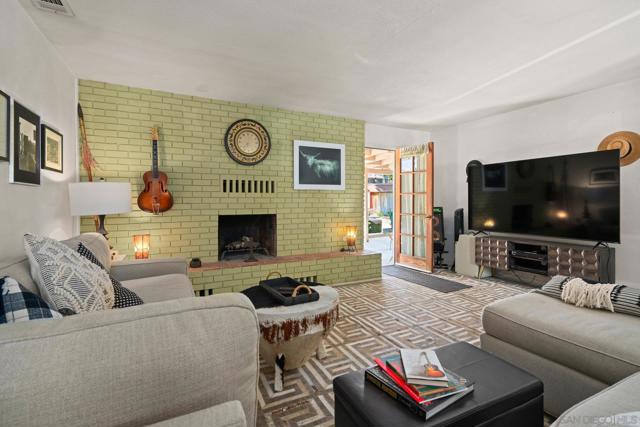 9530 Galston Drive, Santee CA: https://media.crmls.org/mediaz/ad4e7510-62e5-43c4-bb70-7340d4bc9640.jpg