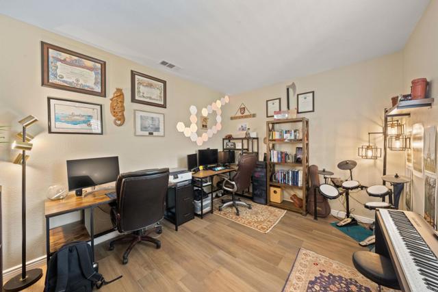 448 Kennedy Court, Escondido CA: https://media.crmls.org/mediaz/ad51be72-2856-4372-a7c8-626d5e8db781.jpg