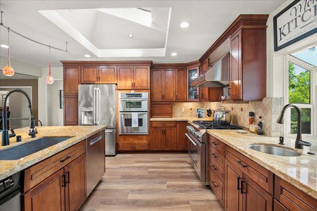 6641 Leyland Park Drive, San Jose CA: https://media.crmls.org/mediaz/ad541b0b-be5a-40d7-861b-4a3a3122e274.jpg