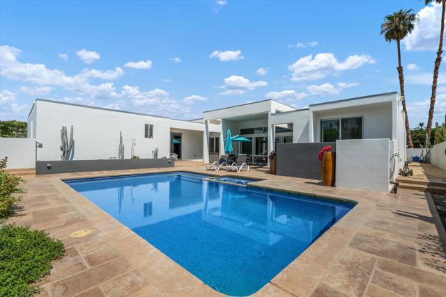 75301 Montecito Drive, Indian Wells CA: https://media.crmls.org/mediaz/ad5481ce-9395-43c2-b908-dee2bfd31309.jpg