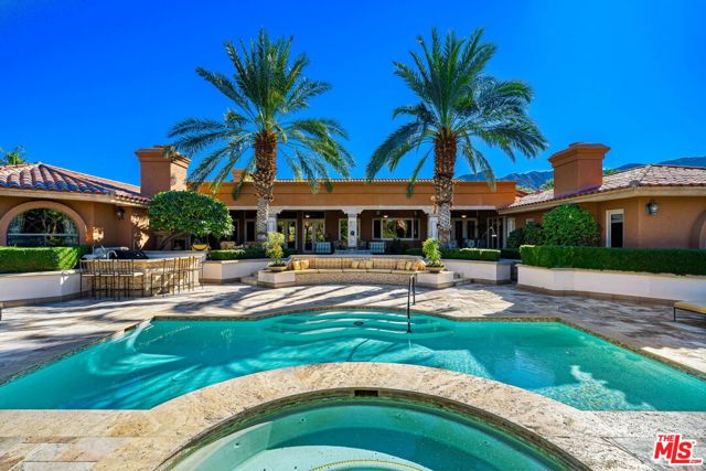 71150 N Thunderbird Terrace, Rancho Mirage CA: https://media.crmls.org/mediaz/ad55d58e-82ad-48a2-96a7-535cfb4e9ede.jpg