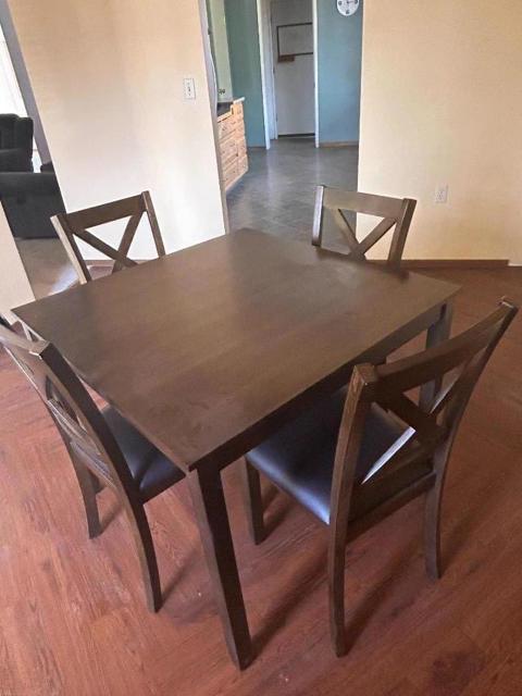 754 Meadowlark Avenue, Los Banos CA: https://media.crmls.org/mediaz/ad569e6c-621e-4ef4-b92c-9df4720bbc12.jpg