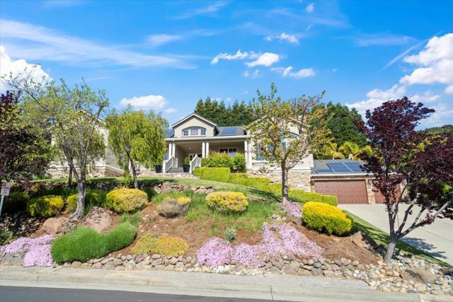 2380 Sunflower Circle, Gilroy CA: https://media.crmls.org/mediaz/ad56e22b-5d68-4527-b163-4d909b495f04.jpg