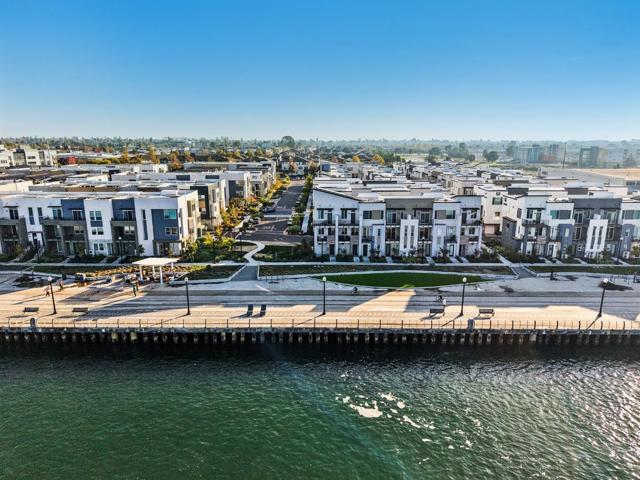 473 Sentinel Drive, Alameda CA: https://media.crmls.org/mediaz/ad57293c-67da-4c8f-bb5d-0cca1858c409.jpg