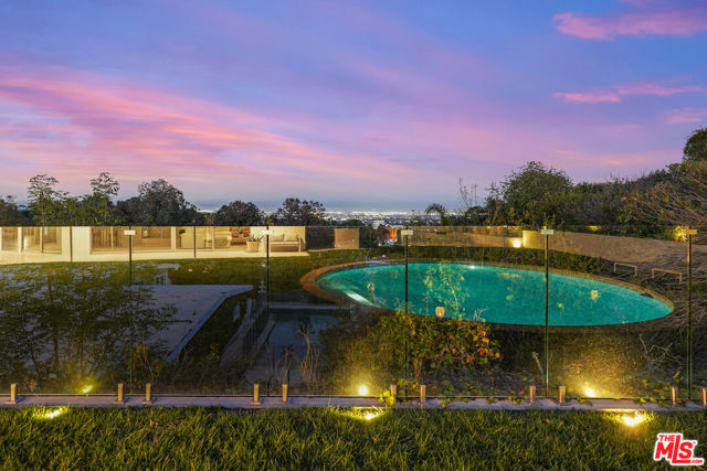 17116 Adlon Road, Encino CA: https://media.crmls.org/mediaz/ad576f03-4fbe-4690-8f07-faa189019ddc.jpg