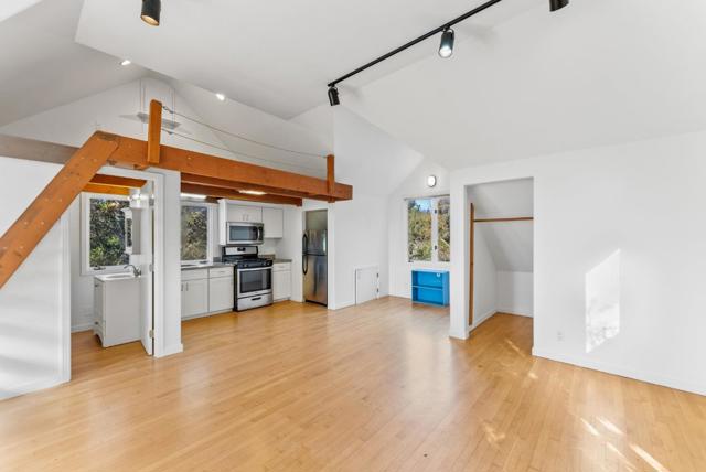 2222 Ocean Street, Santa Cruz CA: https://media.crmls.org/mediaz/ad57c0a2-5e25-496a-9a04-0a3b0d48acf4.jpg