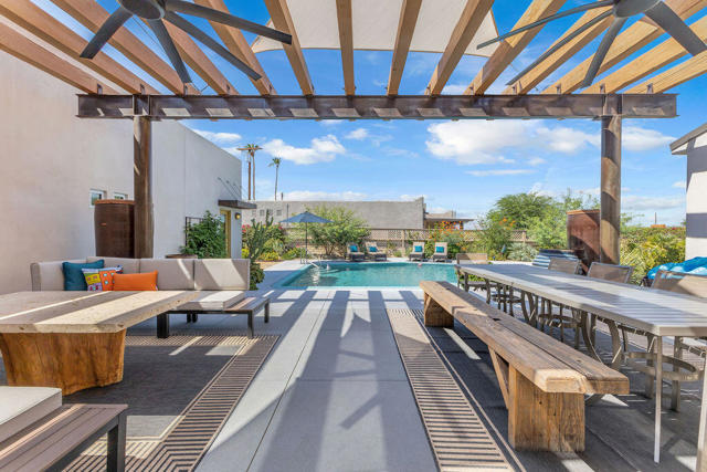 53945 Eisenhower Drive, La Quinta CA: https://media.crmls.org/mediaz/ad57e2a9-a247-4f91-bdb1-aa6b85ea47ee.jpg