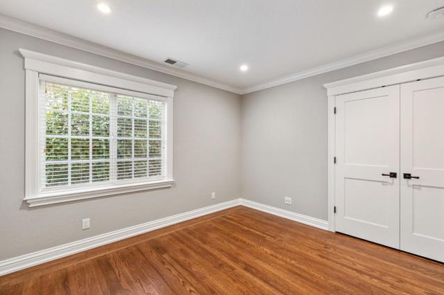 711 Laurel Avenue, Burlingame CA: https://media.crmls.org/mediaz/ad581541-e481-4049-8ff9-737b5b38135e.jpg
