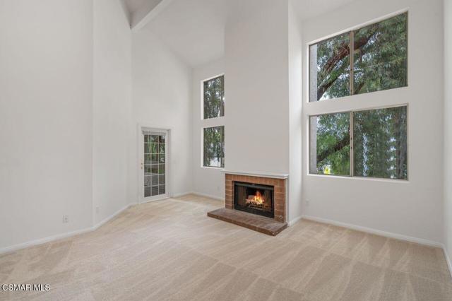 3390 Darby Street, Simi Valley CA: https://media.crmls.org/mediaz/ad58610a-b0d6-4357-a4a8-6f7fdb0cfa51.jpg