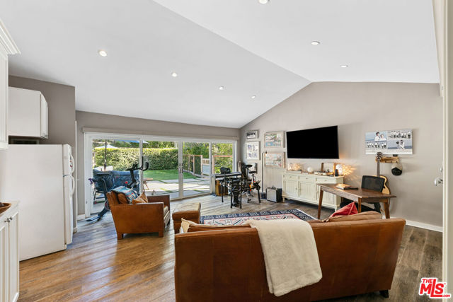 30603 El Sueno Drive, Malibu CA: https://media.crmls.org/mediaz/ad58aea4-48be-42e2-9ca4-41cc6e3eb02d.jpg