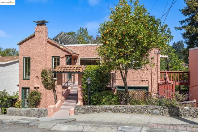 1675 Visalia Ave, Berkeley CA: https://media.crmls.org/mediaz/ad58d63e-25d2-43b6-b179-6aaad7ffb392.jpg