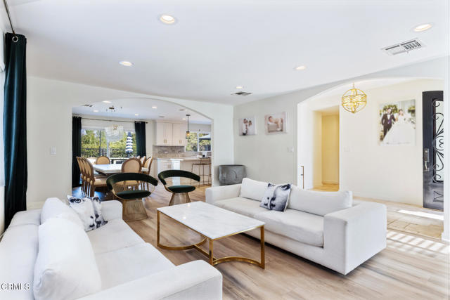 Detail Gallery Image 9 of 52 For 3623 Saint Elizabeth Rd, Glendale,  CA 91206 - 3 Beds | 2 Baths