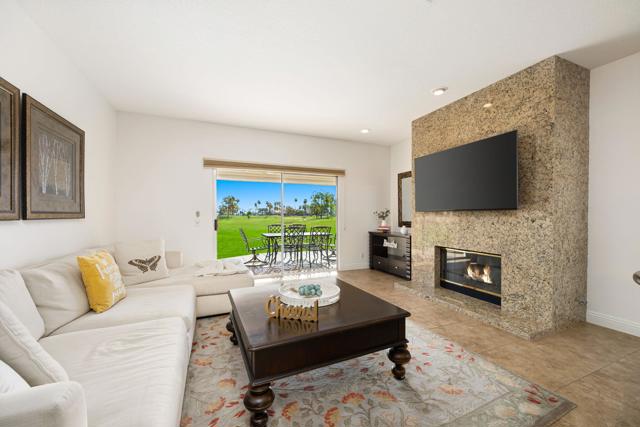 783 Montana Vista Drive, Palm Desert, CA 92211