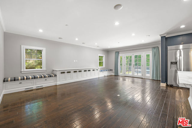 1147 Centinela Avenue, Santa Monica CA: https://media.crmls.org/mediaz/ad5ae3ae-0b5b-4862-8612-7fd52a2d092d.jpg