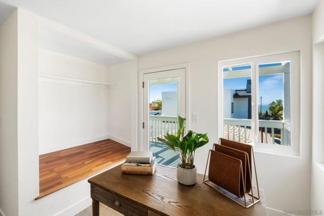 4569 71 Coronado Ave, San Diego CA: https://media.crmls.org/mediaz/ad5b3c61-d8c5-48dc-b01e-c8a622e7c871.jpg