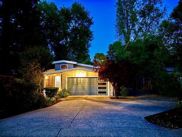136 Lorie Court, Walnut Creek CA: https://media.crmls.org/mediaz/ad5c52c0-64b4-49ce-b747-cf69fa870b02.jpg