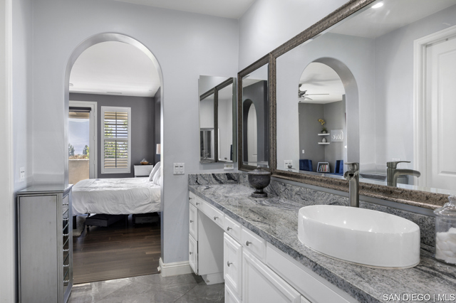 2832 Echo Ridge CT, Chula Vista CA: https://media.crmls.org/mediaz/ad5c7afe-0a5e-4bfa-87d6-4e825a91e428.jpg