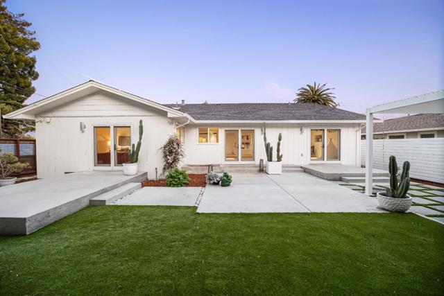 518 King Street, Santa Cruz CA: https://media.crmls.org/mediaz/ad5cbd70-e700-4cbe-976a-8a1e6279992e.jpg