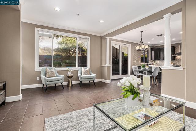 Image 11 of 50 For 203 Seacliff Way