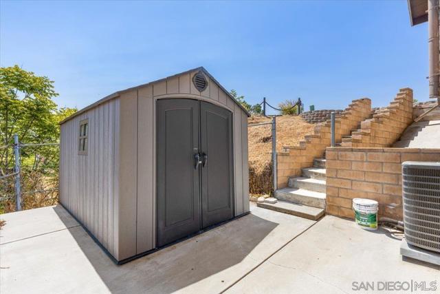 2035 Paradise St, San Diego CA: https://media.crmls.org/mediaz/ad5ea1ff-5239-4023-b3a1-4bf8a682298b.jpg