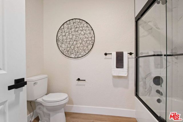 6337 10th Avenue, Los Angeles CA: https://media.crmls.org/mediaz/ad5fbcb6-b317-4c26-bbcf-592723c5f261.jpg