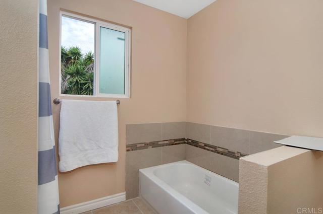 1070 Fifth Avenue, Chula Vista CA: https://media.crmls.org/mediaz/ad6009ea-5893-4ad8-bc49-8d6bb8576b35.jpg