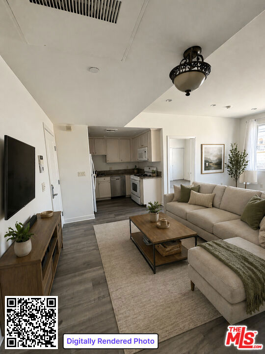1412 S Sherbourne Drive #204
